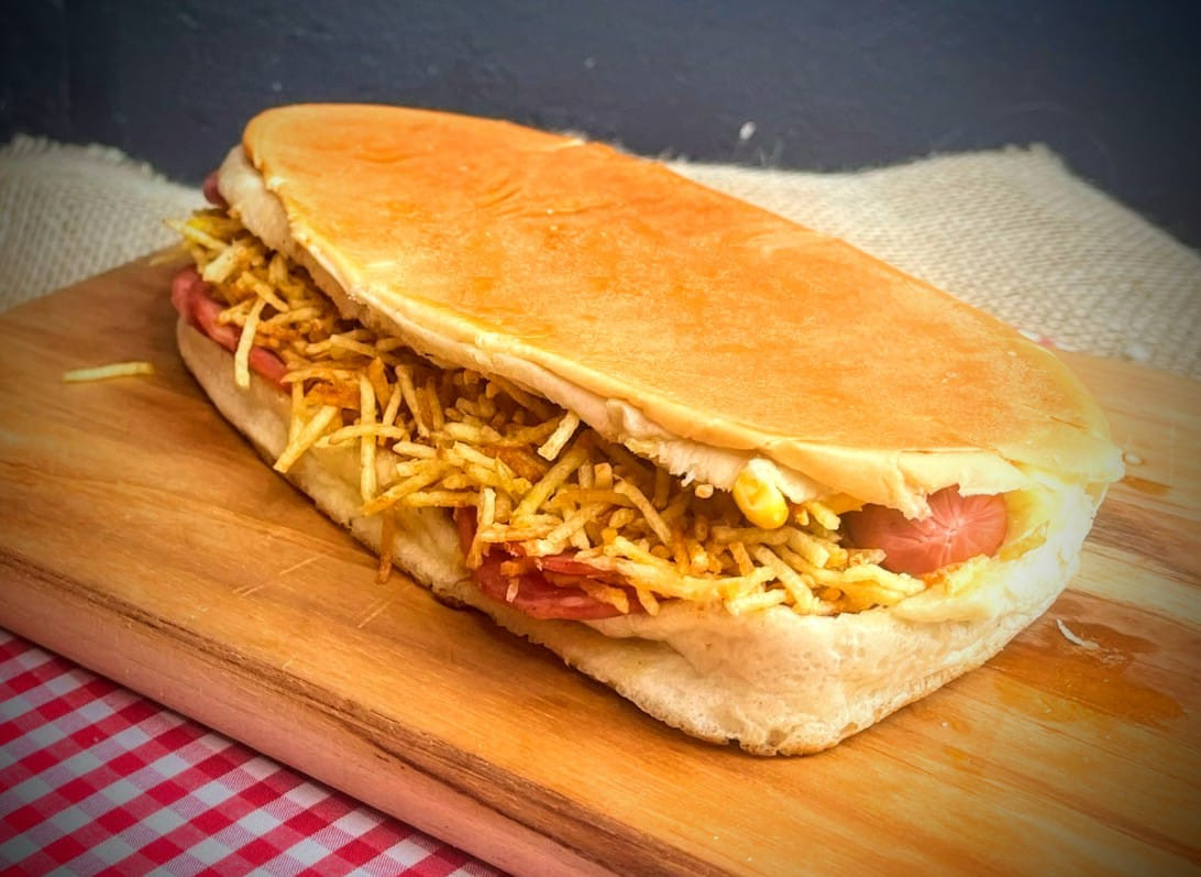 HOT DOG COM CALABRESA 