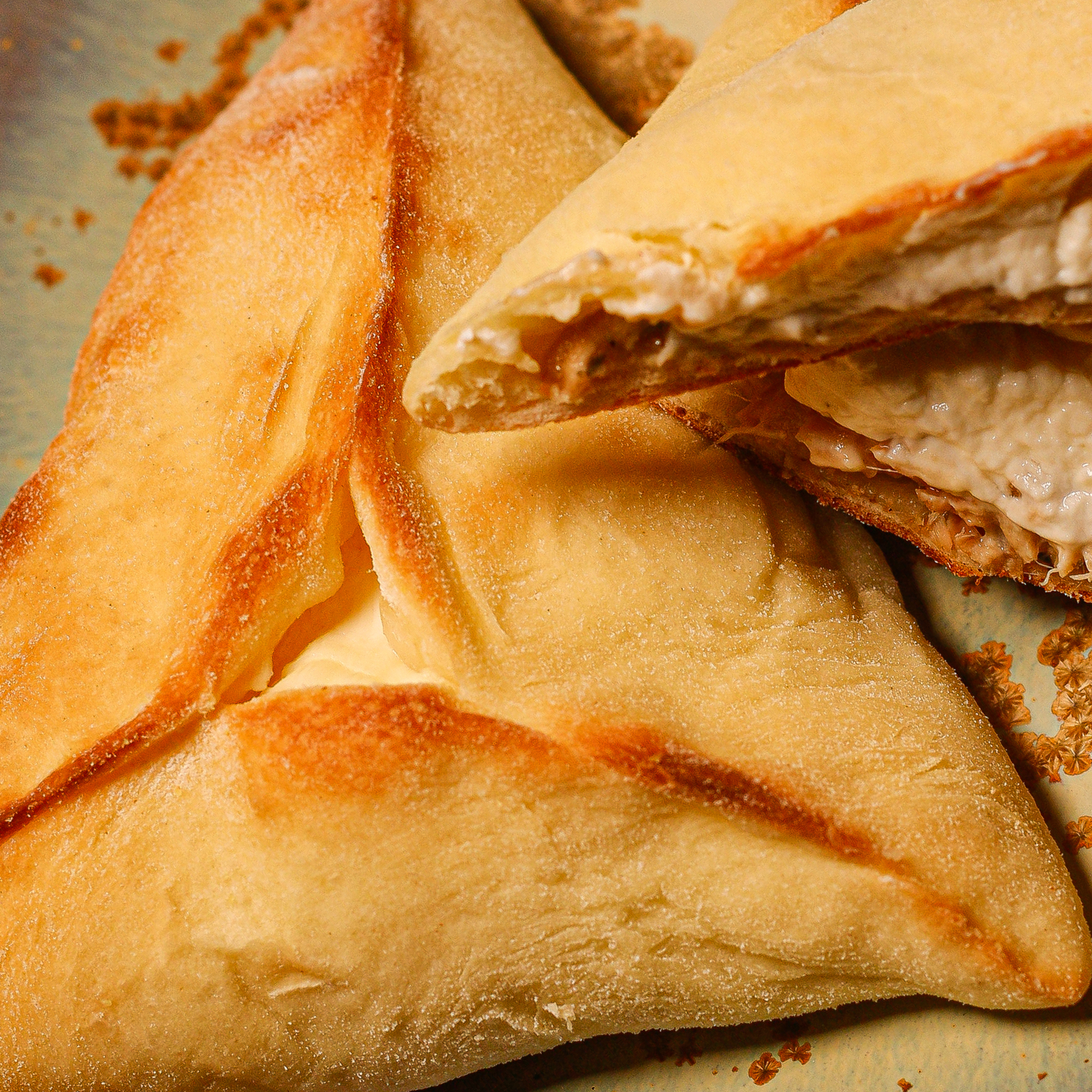 FRANGO C CREAM CHEESE ESFIHA