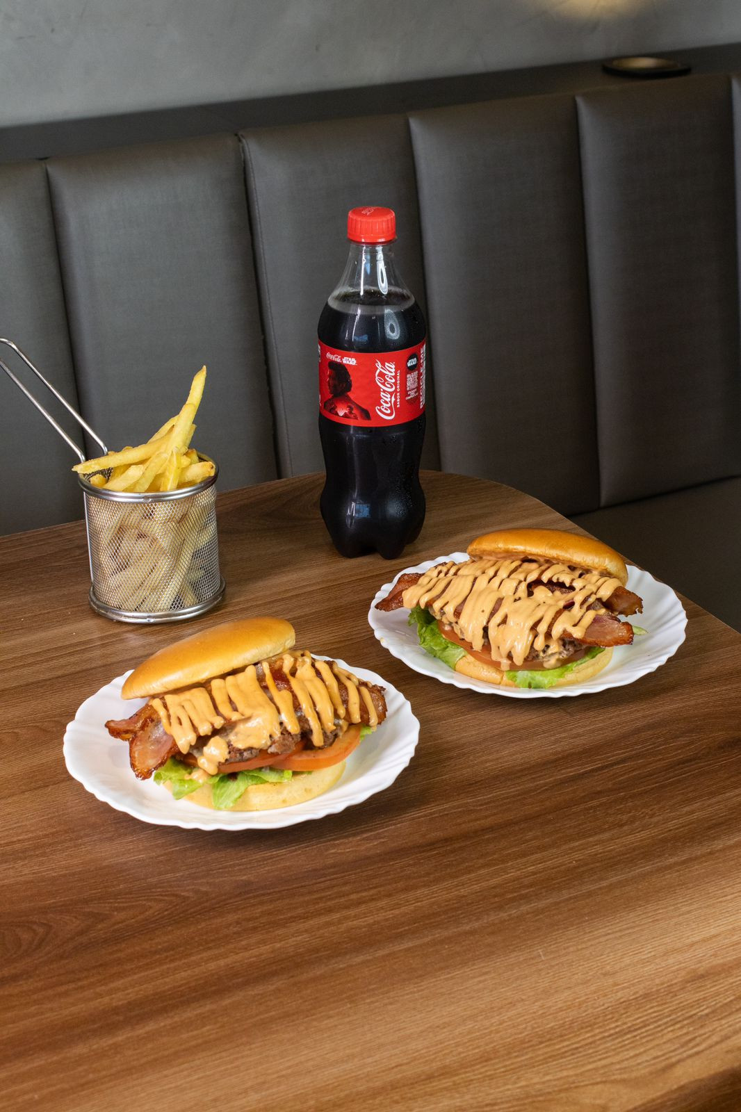 2 SMASH SALADA BACON +BATATA P + COCA 600 GRÁTIS