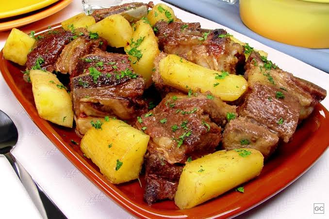 COSTELA C/ MANDIOCA