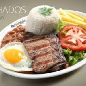 BISTECA COM OVO