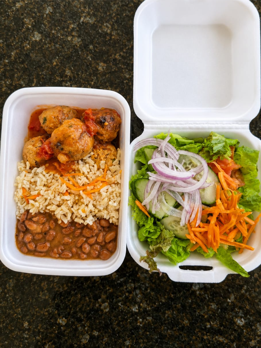 ALMÔNDEGAS VEGANAS C/ ARROZ; Pedidos Seg a Sex 10:00 a 14:00 Hs.