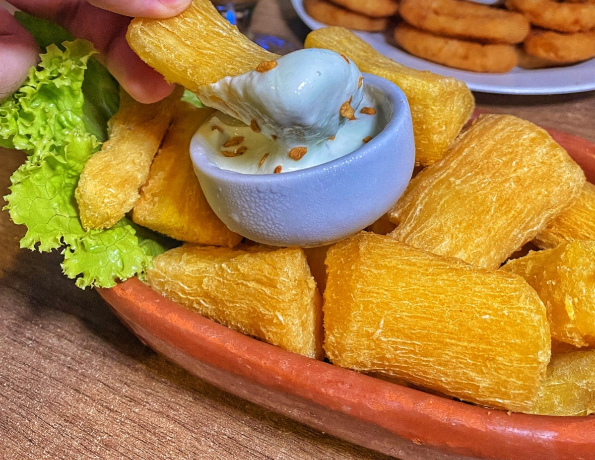 MANDIOCA FRITA