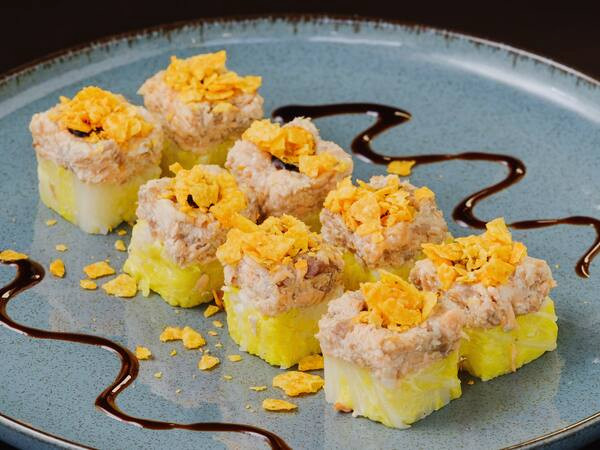 Acelga Salmão Grelhado com Doritos - 8 Peças