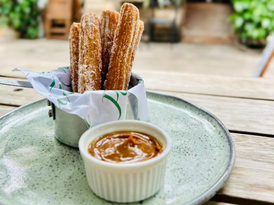  Churros com doce de leite