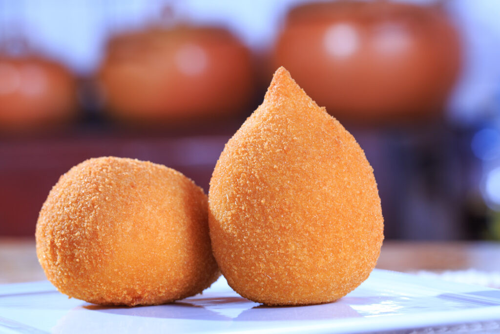 Coxinha de Carne com Requeijão