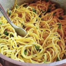 SOMENTE MACARRÃO ALHO E ÓLEO