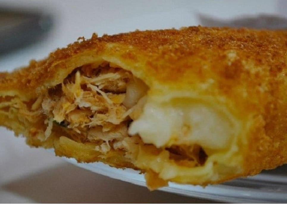 PASTEL FRANGO CATUPIRY
