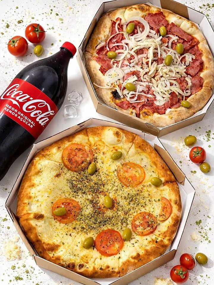 Combo favorita - 1 pizza mussarela 1 calabresa Borda grátis+ 1 coca cola 2 litros 