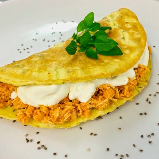 Crepioca de frango com requeijão