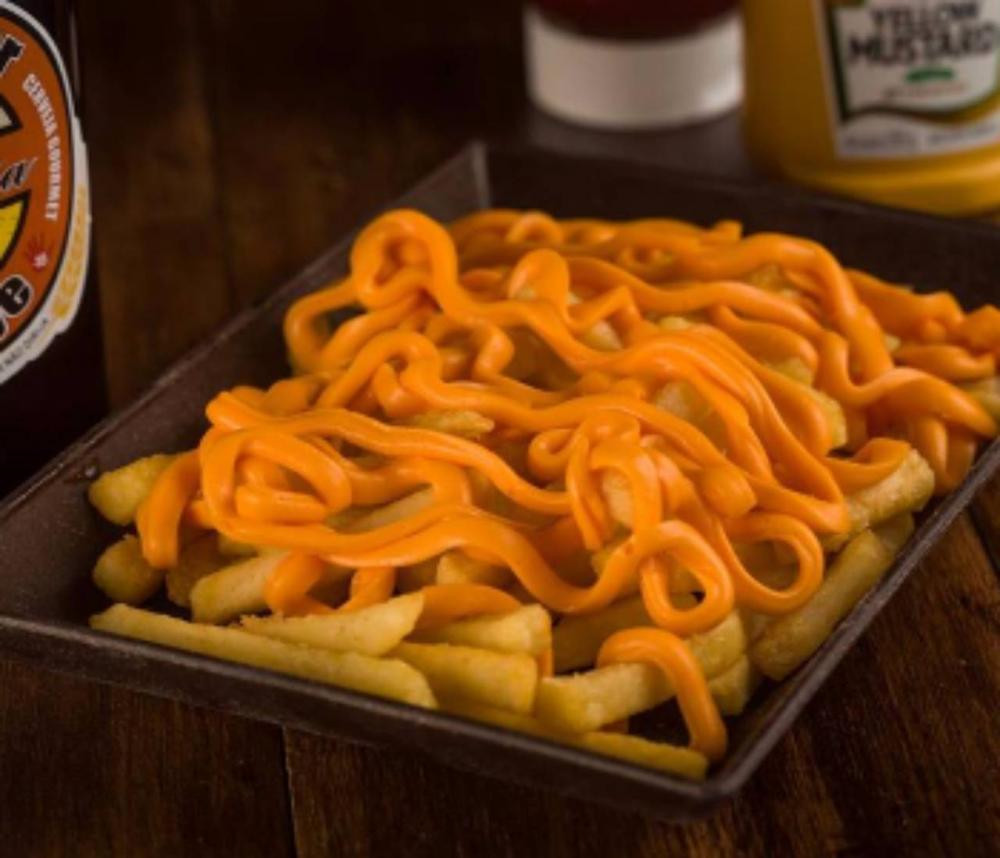 BATATA FRITA COM CHEDAR 