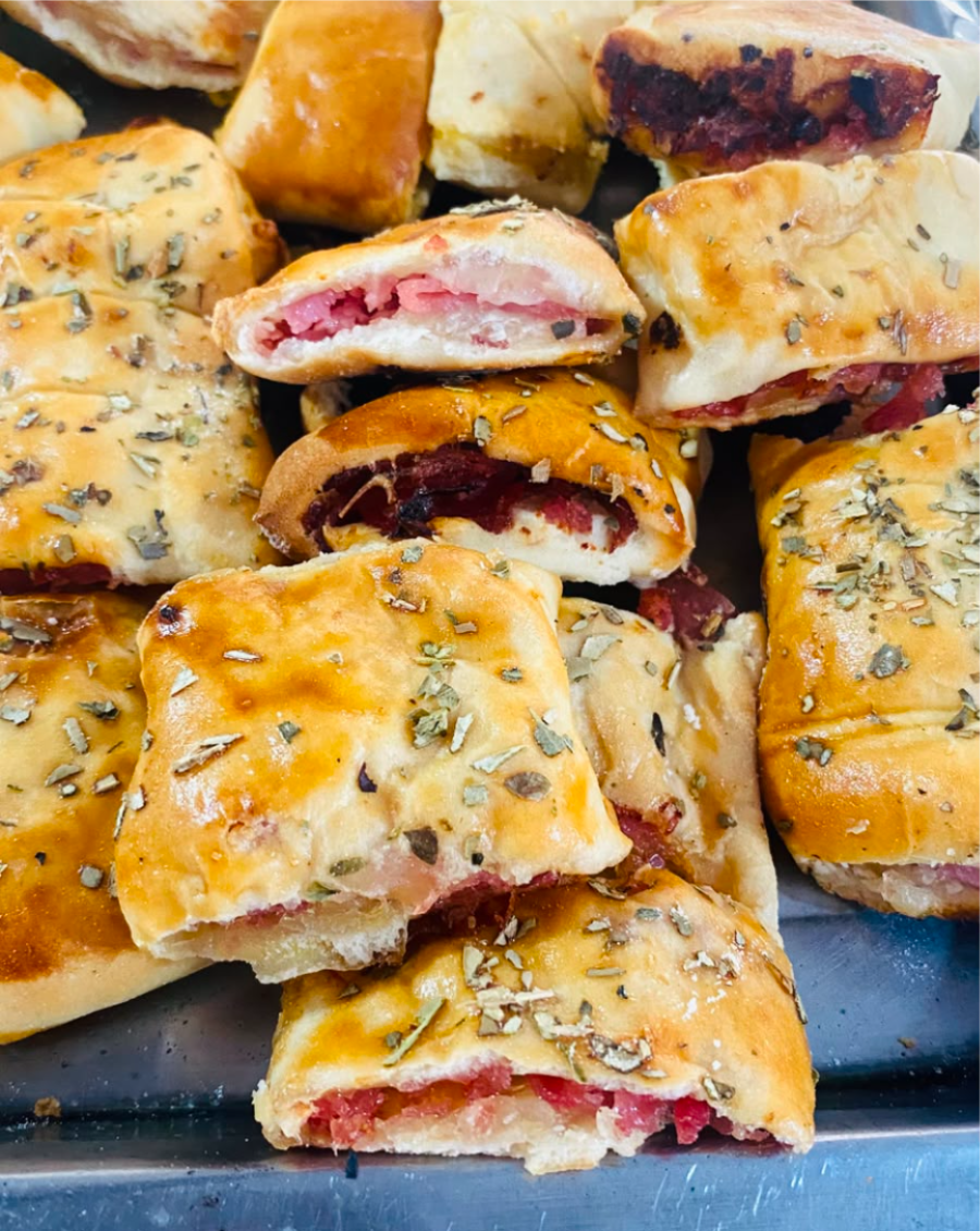 SALGADINHO DE PRESUNTO E QUEIJO