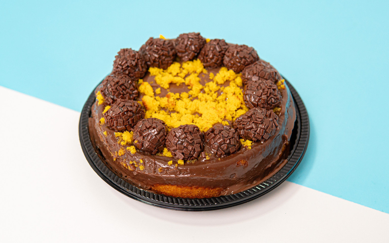 PISCINA CENOURA COM BRIGADEIRO 
