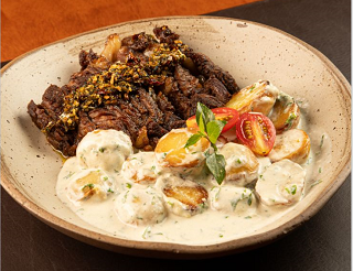 BIFE ANCHO C.BATATAS AO MOLHO GORGOZOLA