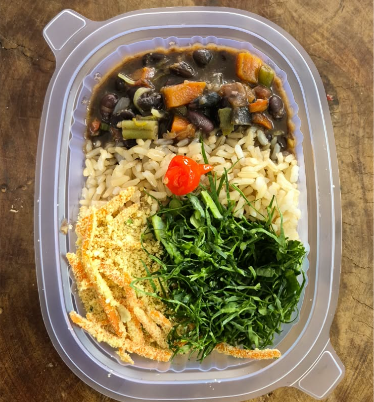 FEIJOADA VEGANA C/ ARROZ INTEGRAL 220 GRAMAS Congelado.