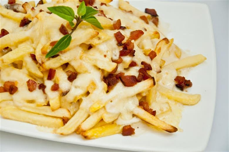 Batata Frita Queijo e Bacon