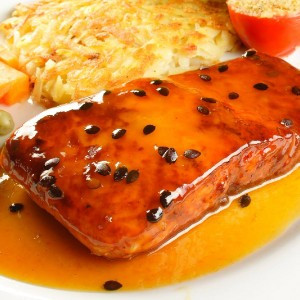 SALMÃO AO MOLHO DE MARACUJA