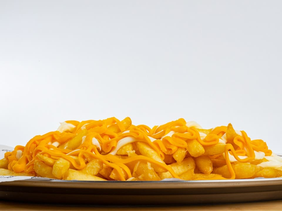 FRITAS TRÊS QUEIJOS (CHEDDAR/CATUPIRY/MUSSARELA) 500 GRAMAS