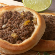 3 ESFIHAS DE CARNE