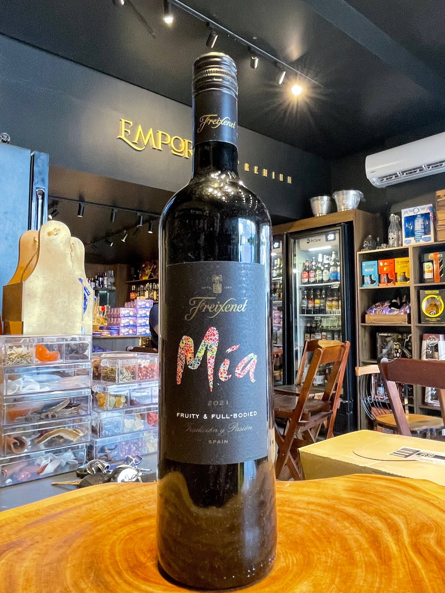 Vinho Mia Fruit & Full-Bodied