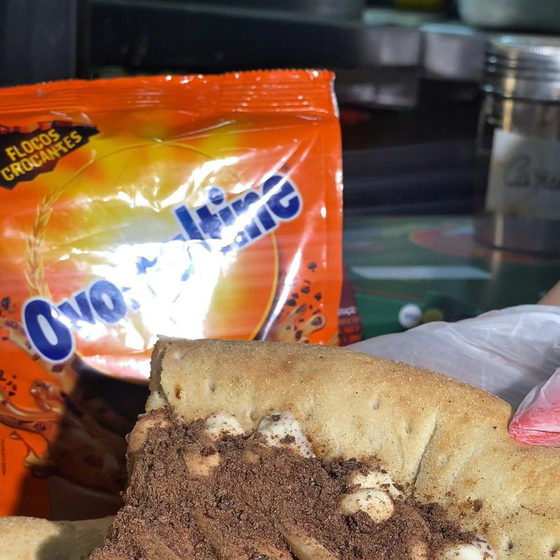 PIZZA DE CHOCLATE BRANCO C/ OVOMALTINE