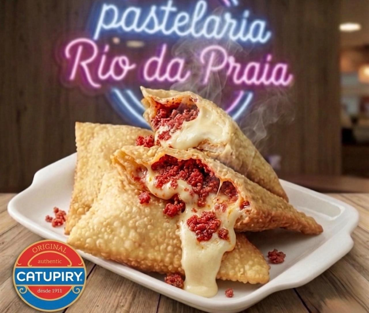 Pastel de Calabresa com Catupiry