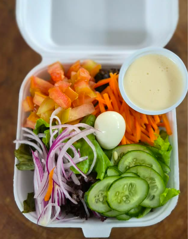 SALADA C/ MOLHO PESTO.