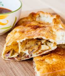 CALZONE BACON MEDIA