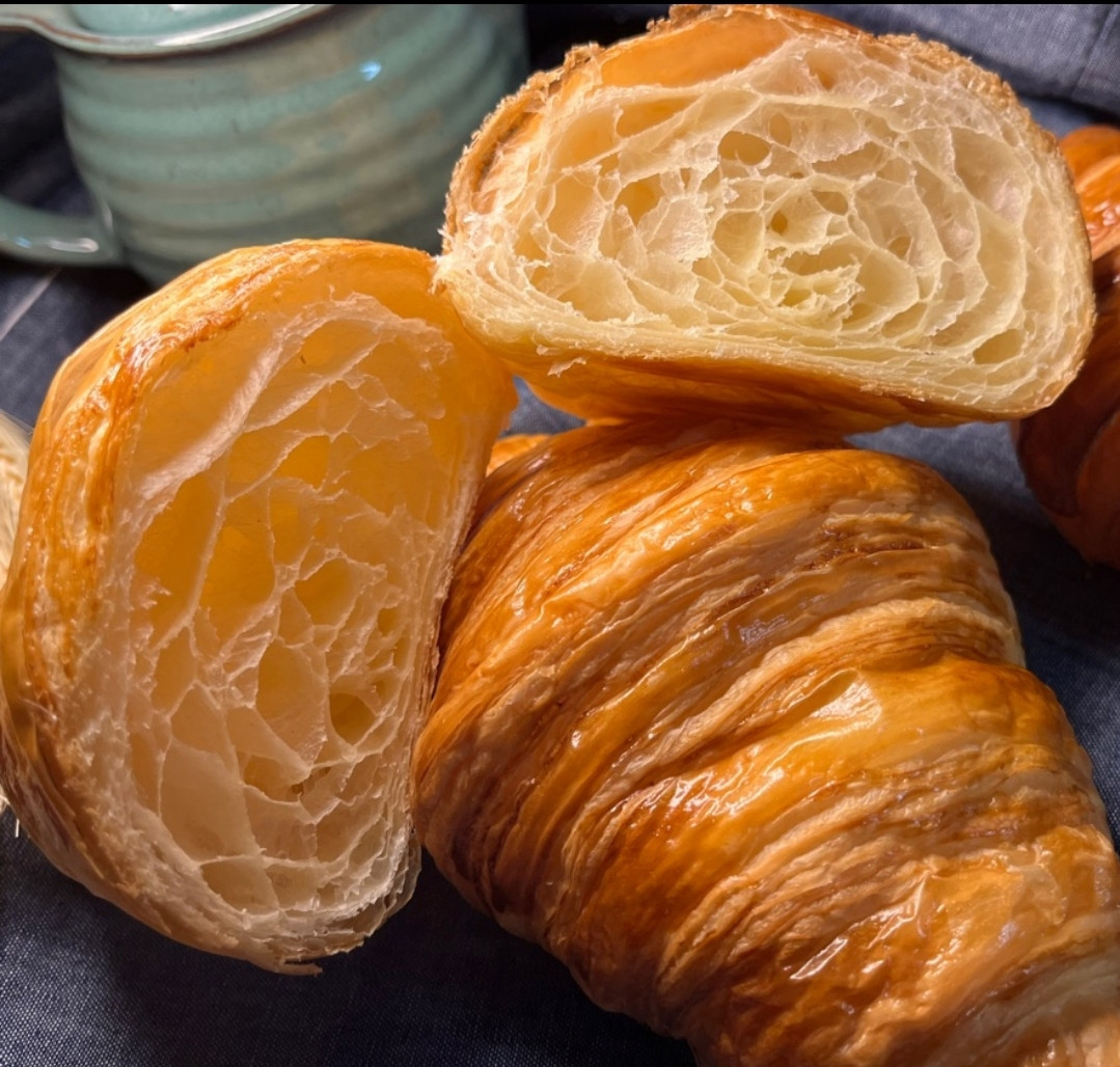Croissant 3 un