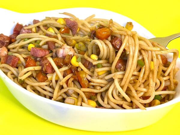 Macarrão c/ Bacon e Calabresa G