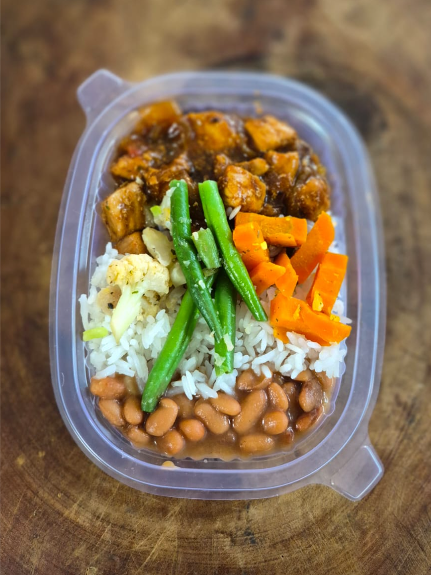LOMBINHO BARBECUE ACEBOLADO C/ ARROZ BRANCO 220 GRAMAS Congelado.