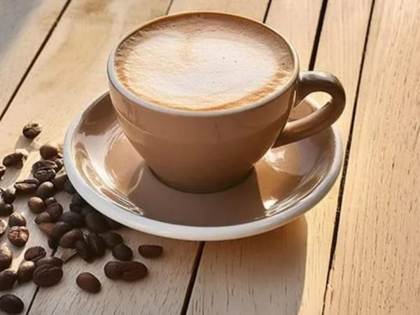 CAFÉ COM LEITE VEGANO ( LEITE VEGETAL )
