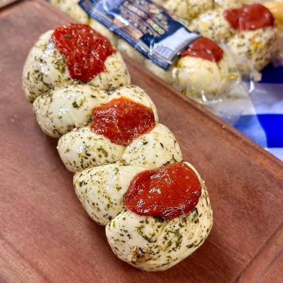 Queijo Trança C/ Tomate Seco