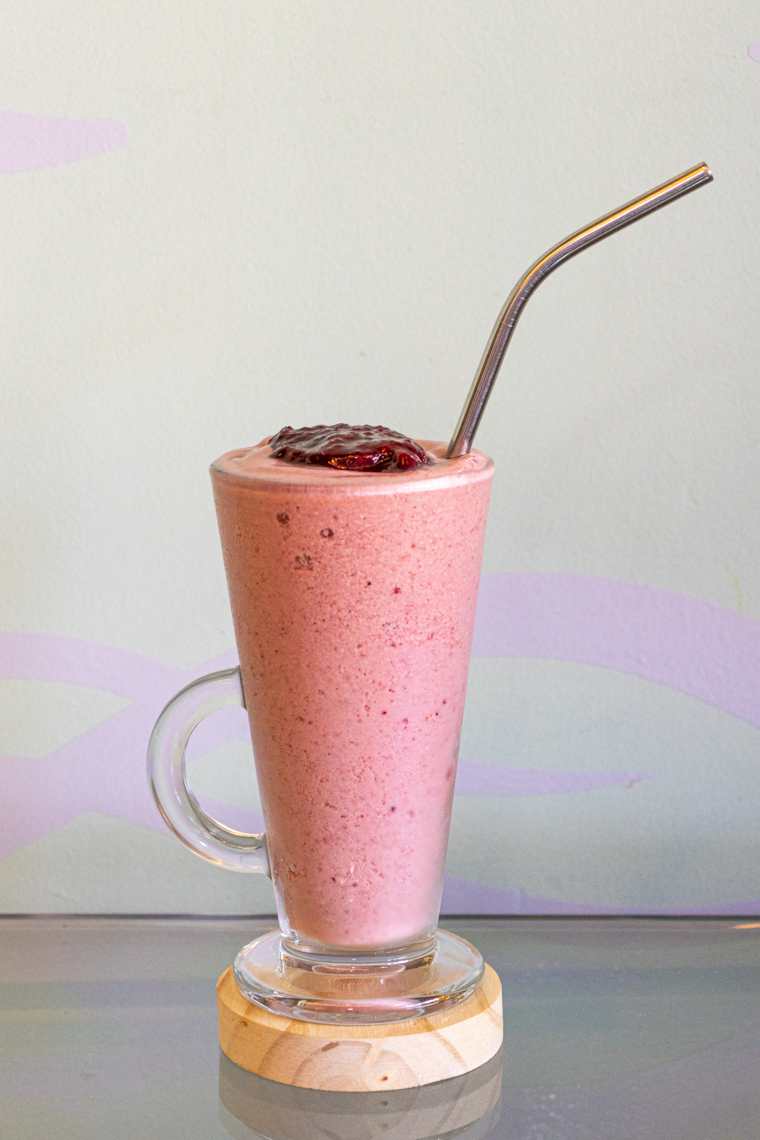 MILKSHAKE FRUTAS VERMELHAS