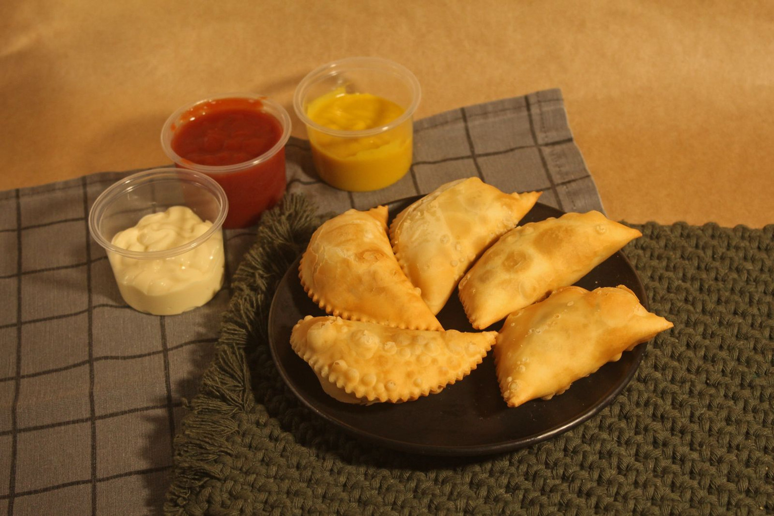 Porção de pastéis mini frango