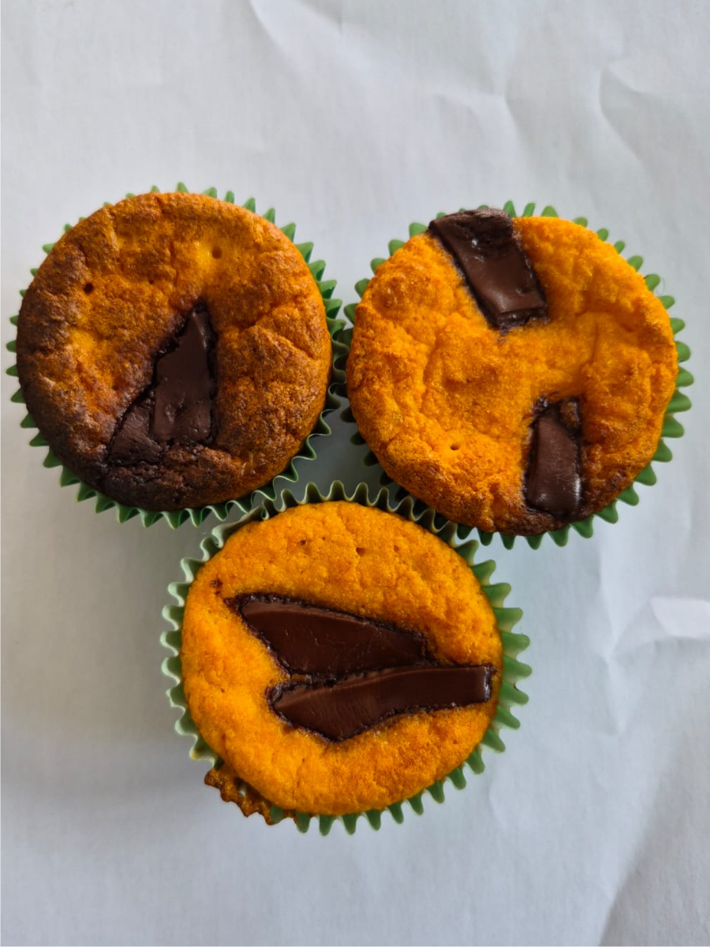 MUFFINS DE CENOURA (3 UNIDADES +- 160 GRAMAS) Congelado.