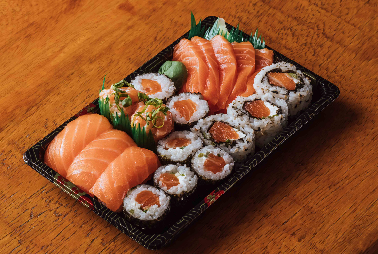COMBINADO SUSHI SASHIMI 19 PCS