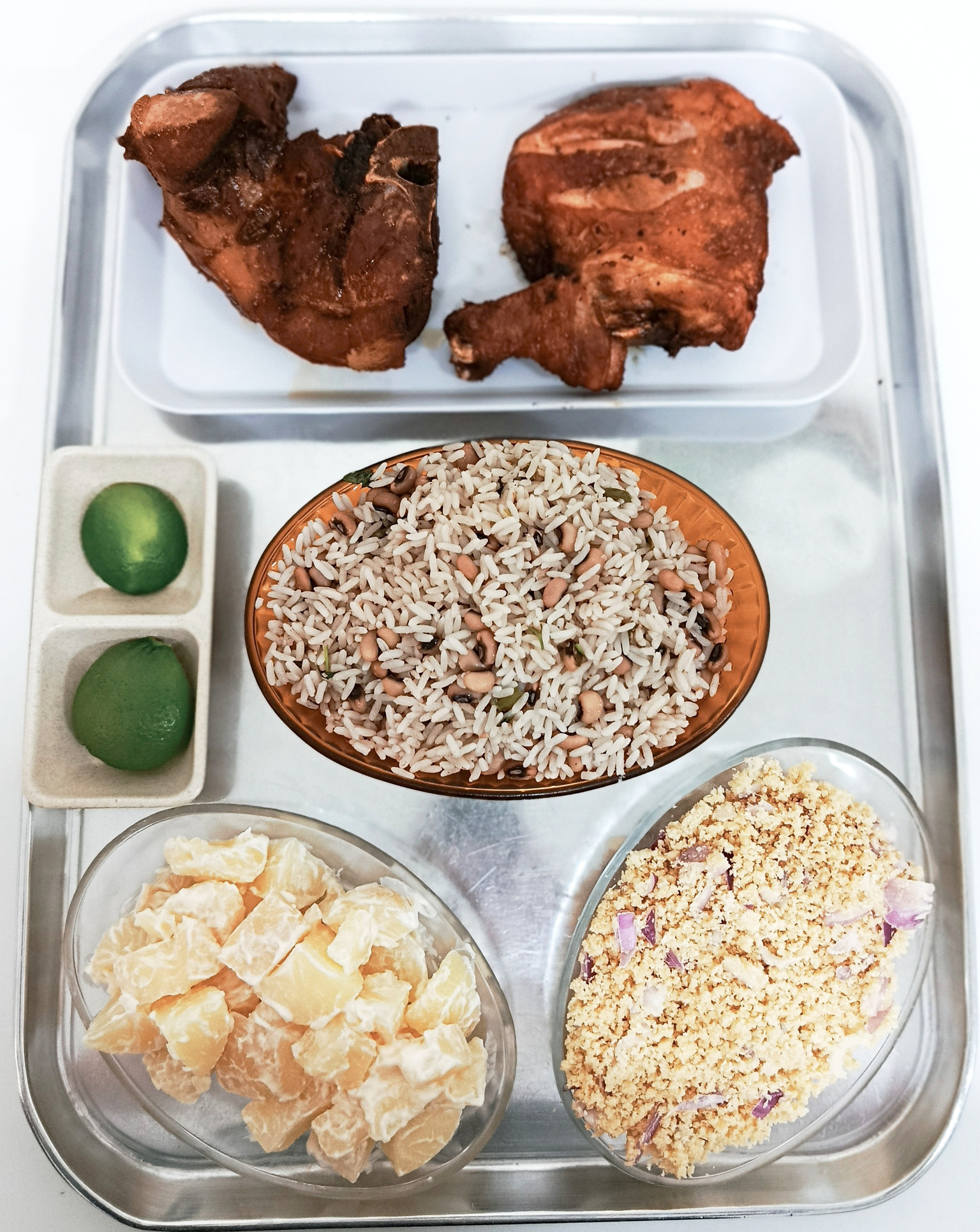 MISTO - LEITÃO E FRANGO (REFEIÇÃO PARA 2 PESSOAS)