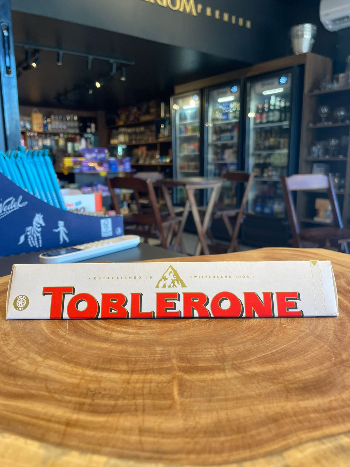 Toblerone White Chocolate Honey & Almond Nougat 100g