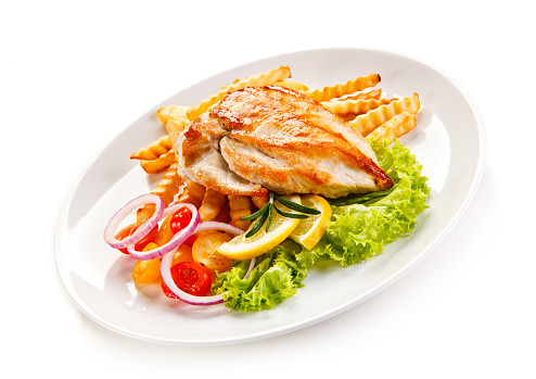 FRANGO COM SALADA