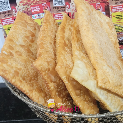 PASTEL - CHOCOLATE COM MORANGO