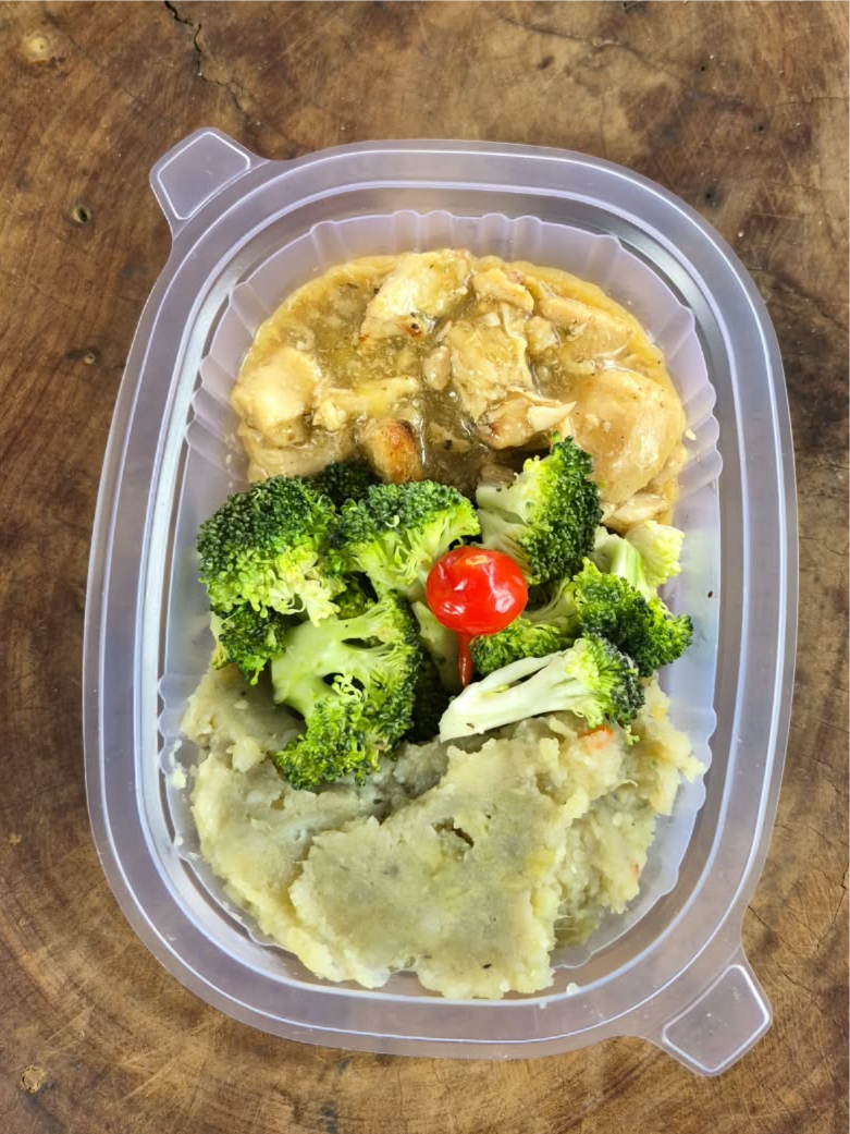 FRANGO EM CUBOS LOWCARB 320 GRAMAS Congelado.