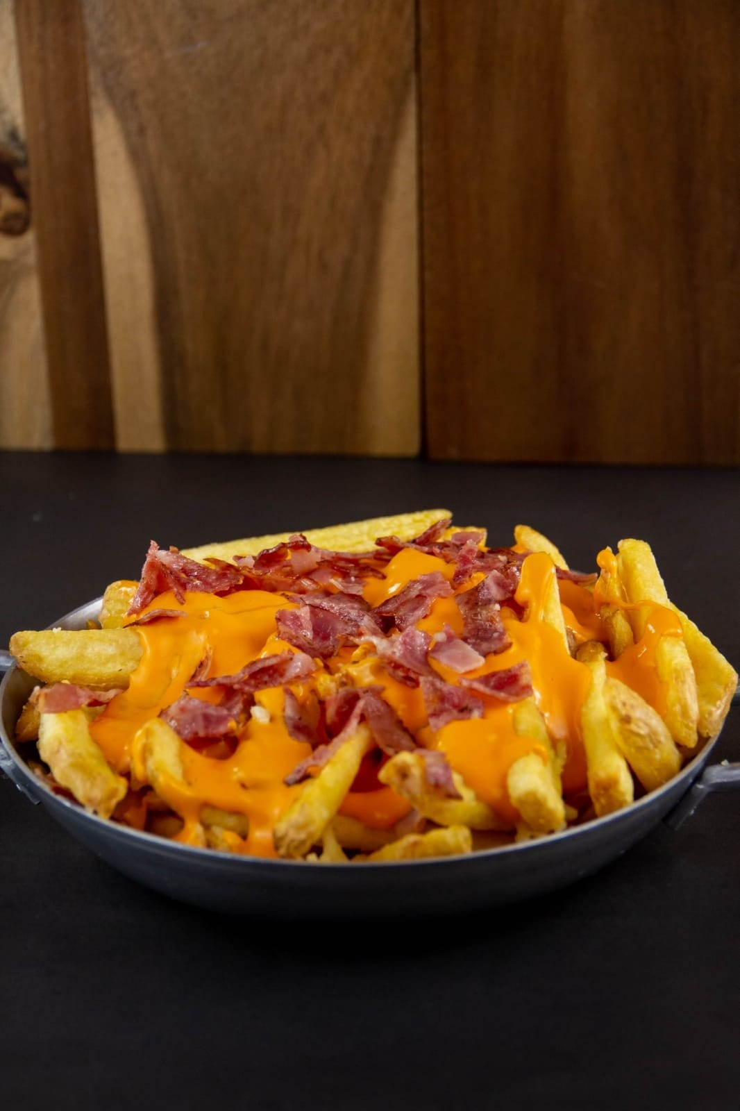 FRITAS C/ BACON E CHEDDAR MÉDIA