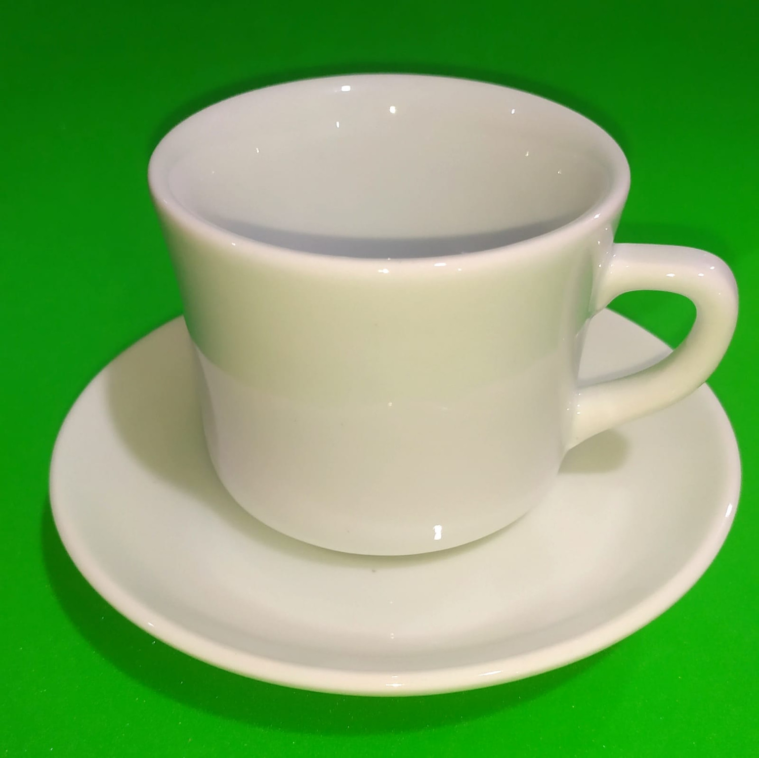 XÍCARA LISA C/ PIRES DE PORCELANA 230ML CARMEN CANECA