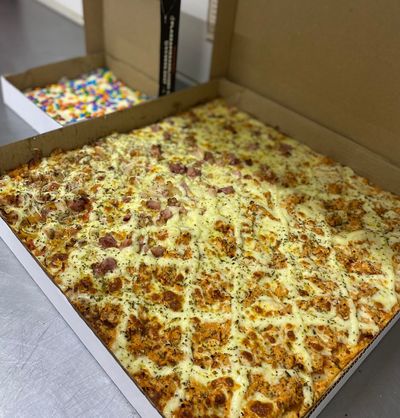 Pizza Gigante + Broto de Brigadeiro 