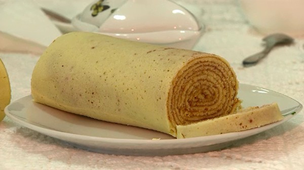 BOLO DE ROLO C/ CREME DE CUPUACU