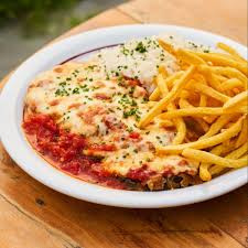 PARMEGIANA DE CARNE
