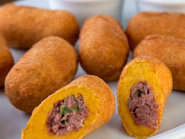 Bolinho de Carne Seca