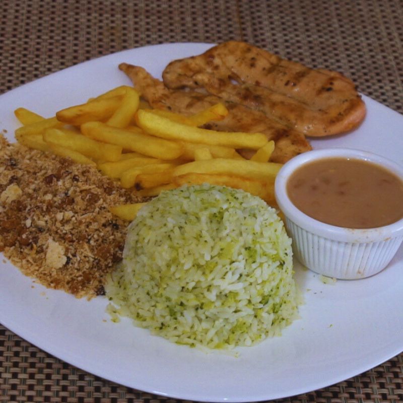 FILÉ DE FRANGO