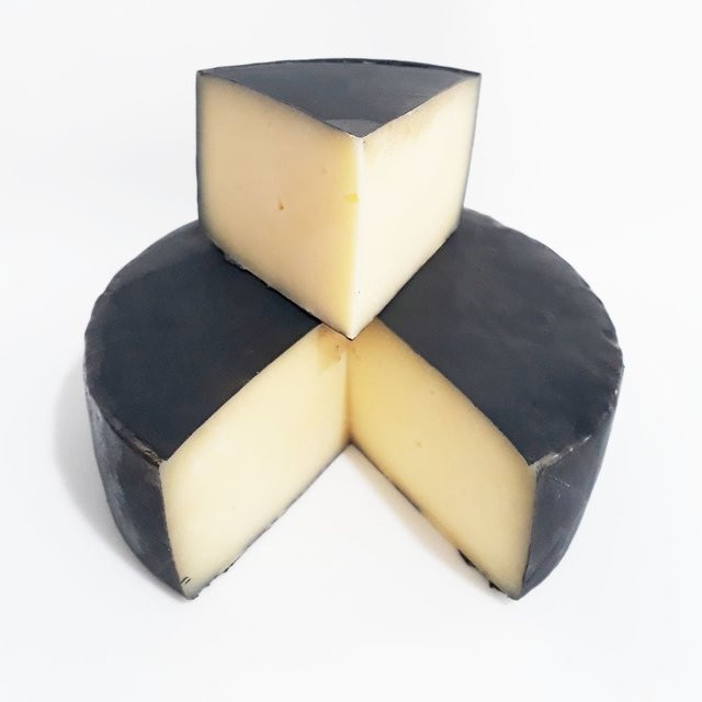 QUEIJO PARMESAO CAPA PRETA